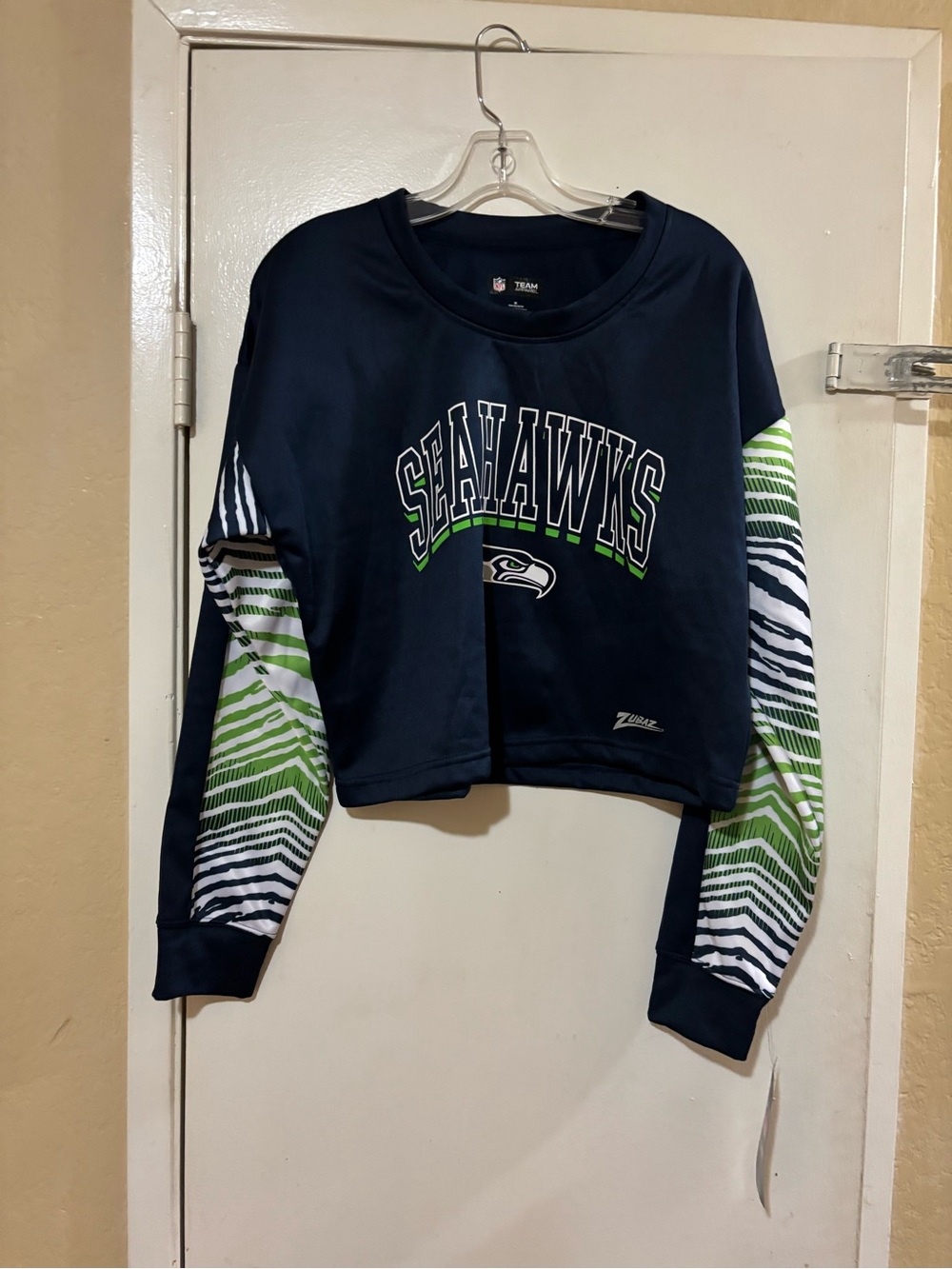 Zubaz NFL Seattle Seahawks Women's Zebra Ombre-Sleeve Classic Arch Crop Top.